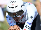 Nakumpleto ng Ecuadorian cyclist na si Jhonatan Narv&aacute;ez ang hat-trick sa Giro d'Italia habang si Eulalio ay nananatiling nangunguna