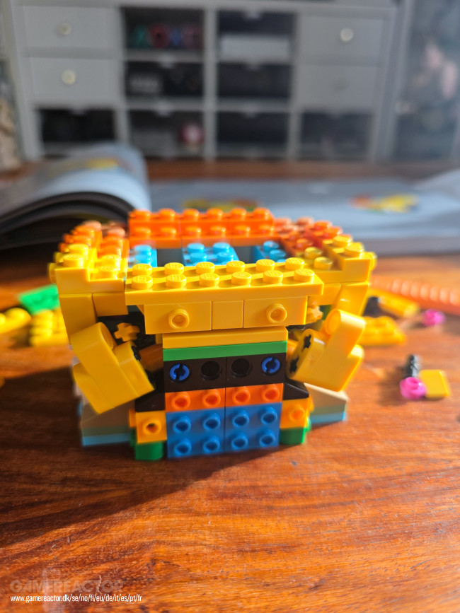LEGO Pokémon 72152 Pikachu at Poké Ball
