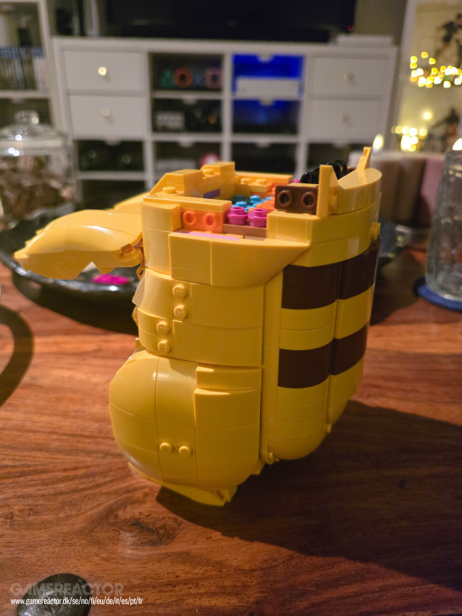 LEGO Pokémon 72152 Pikachu at Poké Ball