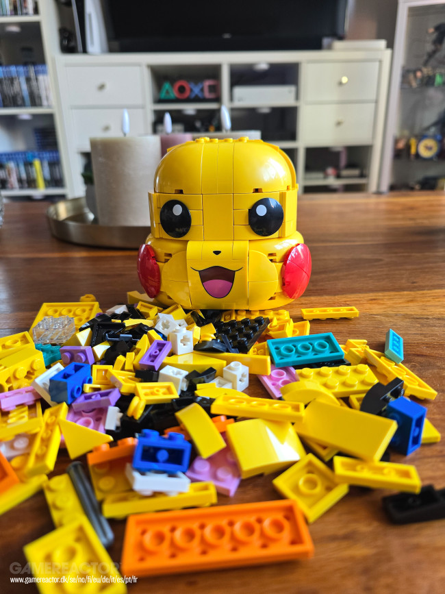 LEGO Pokémon 72152 Pikachu at Poké Ball