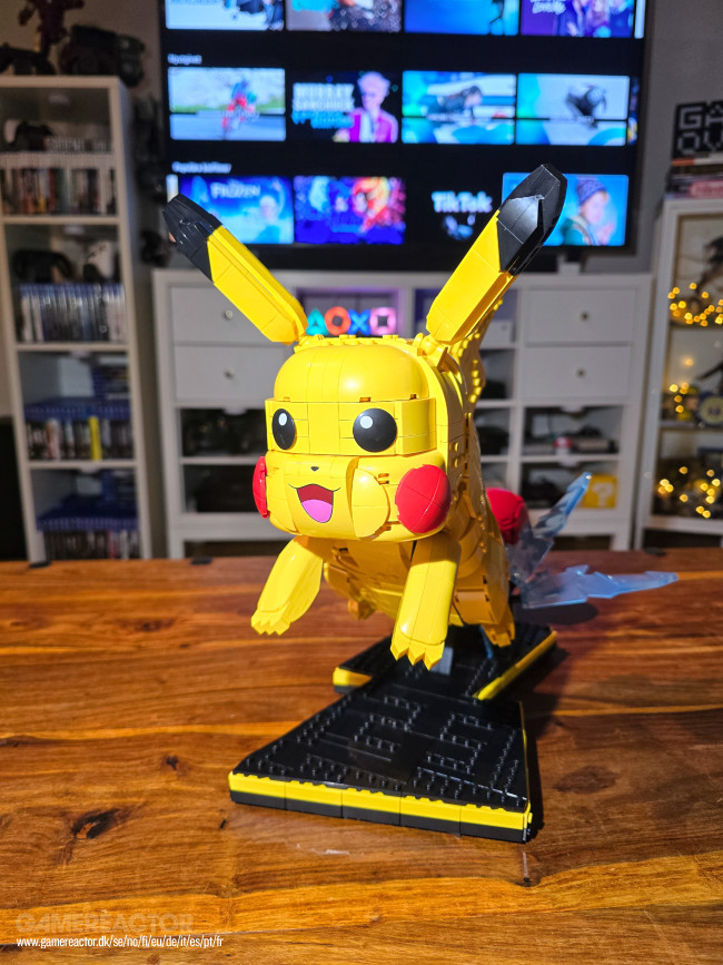 LEGO Pokémon 72152 Pikachu at Poké Ball
