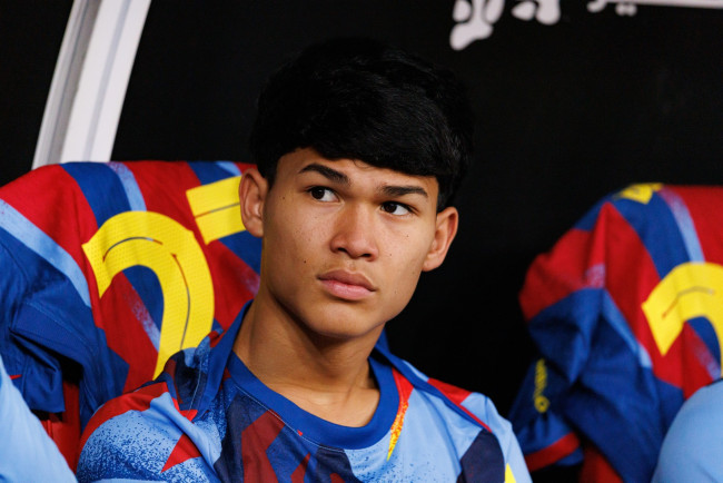 Ang dating hiyas ng Barça na si Dro ay gumagawa ng kasaysayan sa PSG sa kanyang unang layunin sa France