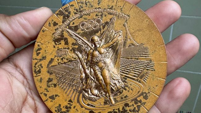 Mahigit 100 medalya mula sa Paris 2024 ang ibinalik sa Olympic Games Organizing Committee matapos ang matinding pagkasira