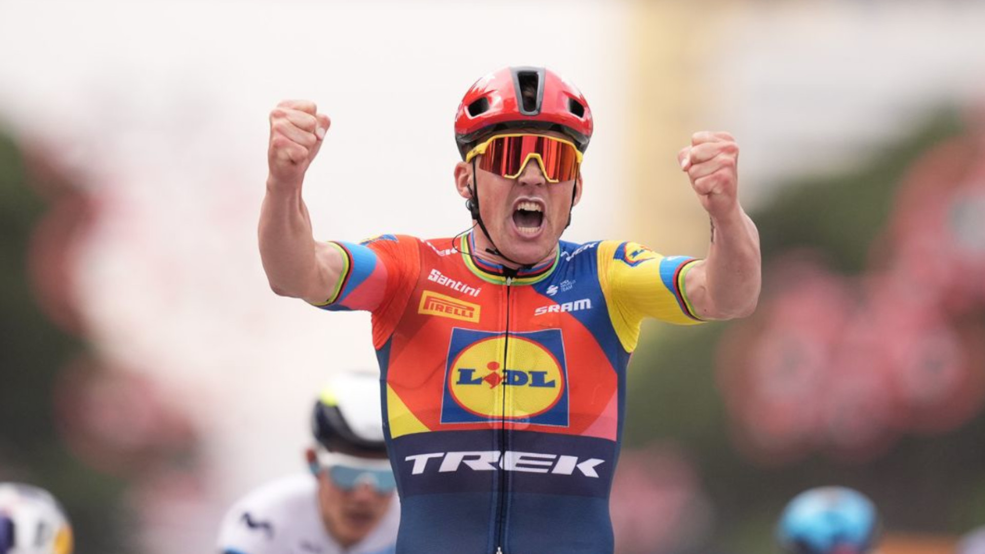 Iniwan ng dating World Champion na si Mads Pedersen ang Vuelta a España dahil sa karamdaman