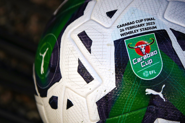 Ang kasalukuyang mga pinuno ng Premier League na Arsenal at Manchester City ay mag-aaway sa Carabao Cup final