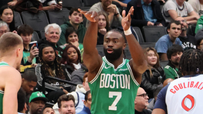 Boston Celtics star Jaylen Brown, ipinagpalit sa karibal na Philadelphia 76ers