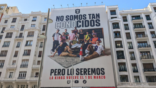 Gerard Piqué kinutya si Álvaro Arbeloa sa viral banner sa gitna ng Madrid