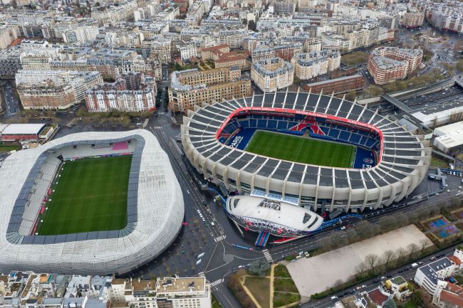 Ang 2026 ay magsisimula sa isang dobleng tampok ng Paris derby sa pagitan ng PSG at Paris FC