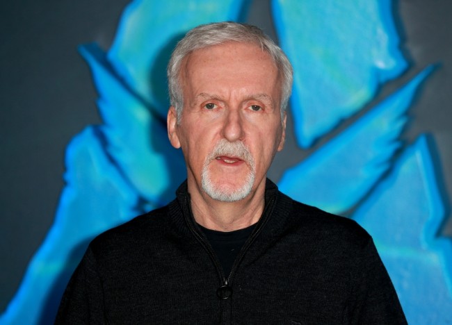 James Cameron umalis sa Estados Unidos para sa kabutihan: 'Lahat ay nasa lalamunan ng isa't isa'