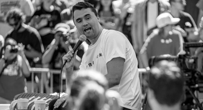 Pamilya ni Charlie Kirk, asawa na nakaharap sa umano'y pumatay