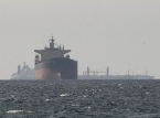 Sinabi ni Trump na maibsan ng US ang kasikipan ng barko sa Strait of Hormuz: "Mag-hang kami sa paligid"