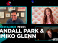 Sinabi sa amin nina Randall Park at Kimiko Glenn ang kanilang mga estratehiya para makaligtas sa isang sitwasyong istilo ngAmong Us 