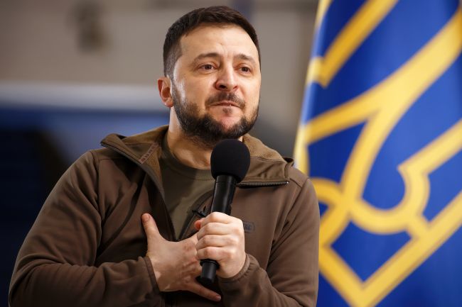 Nilalayon ng Pangulo ng Ukraine na si Volodymyr Zelenskyy na pilitin ang NATO para sa mga sistema ng pagtatanggol sa hangin sa forum ng Turkey