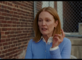 Si Julianne Moore ay bida bilang isang maybahay na naging prodigy sa pag-arte sa The Debut ng A24