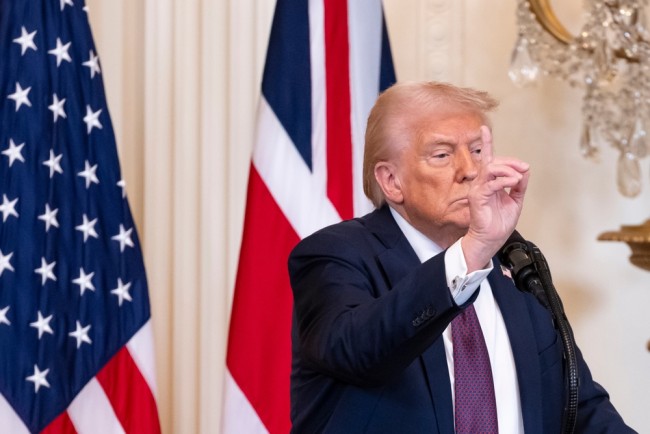 Nagbanta si Trump ng mga parusa laban sa mga kumpanya ng tech sa Europa