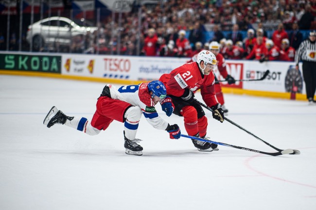 Ang manlalaro ng ice hockey ng Team USA na si Brady Tkachuk ay nag-react sa video ng AI na ibinahagi ng White House: "Hindi ko sasabihin iyon"