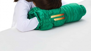 Inilunsad ng Nintendo ang tonelada ng mga bagong paninda ng Metroid kabilang ang isang Arm Cannon cushion