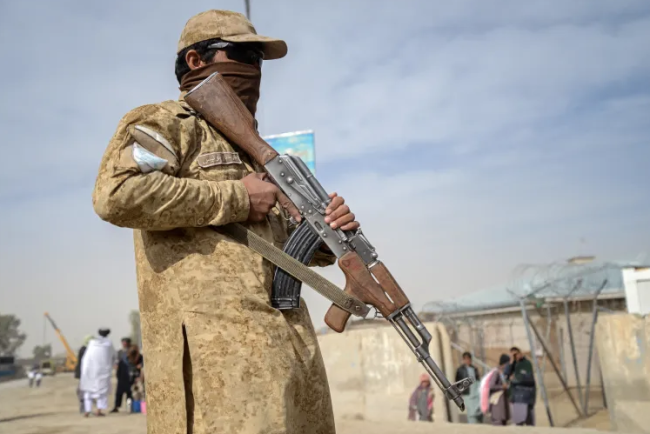 Pakistan at Afghanistan, nag-away sa hangganan matapos ang ilang araw na labanan