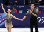Ang mga Japanese figure skater na sina Riku Miura at Ryuichi Kihara ay nanalo ng gintong medalya sa musika ng Gladiator