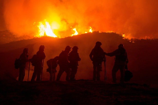 10,000 katao inilikas sa France dahil sa malawakang sunog