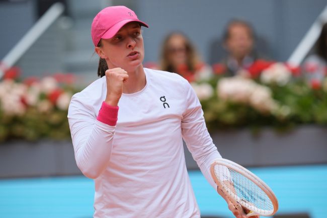 "Women's tennis stands on its alone": Swiatek ay kritikal sa "Battle of the Sexes" ni Sabalenka