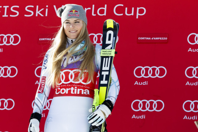Sa wakas ay nakalabas na ng ospital si Lindsey Vonn, muntik nang putulin ang kanyang binti