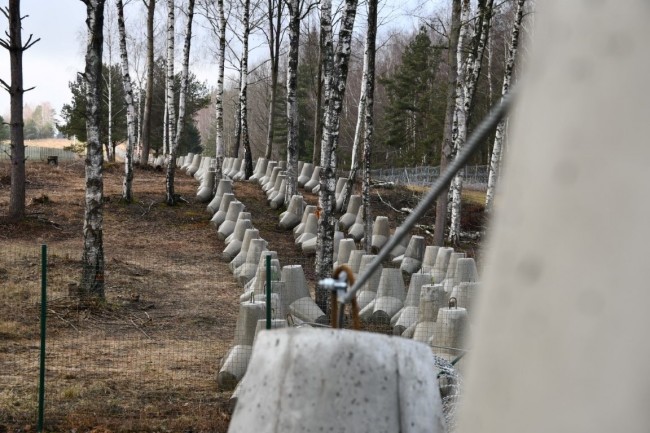 Plano ng Poland na maglagay ng milyun-milyong landmines sa silangang hangganan nito sa Russia at Belarus