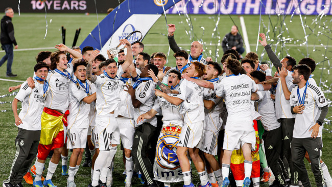 Ang koponan ng Real Madrid U-19 ay nanalo sa UEFA Youth League, ang goalkeeper ay tinawag ng Arbeloa