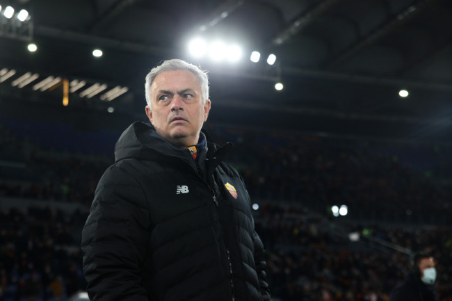 Nais ni Mourinho na maging pantay na distansya tungkol sa salungatan nina Vinícius at Prestianni, ngunit sinabi niya na ang Benfica ay hindi racist