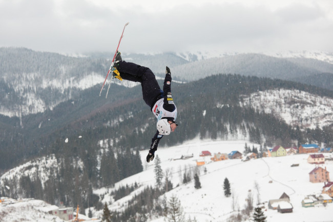 Tinawag ni Donald Trump ang skier na si Hunter Hess na isang "tunay na talo" matapos magkomento tungkol sa pagrerepresenta sa USA