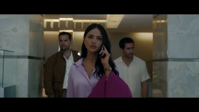 Sina Henry Cavill at Jake Gyllenhaal ay muling nakipagtulungan kay Guy Ritchie para sa In the Grey 