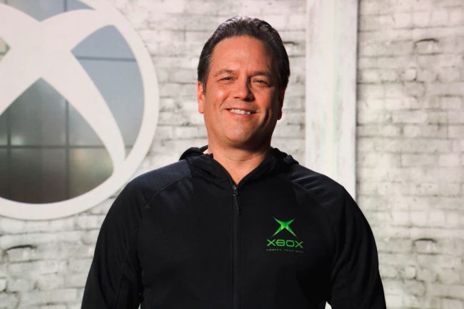 Ito ang hitsura nang ipasa ni Phil Spencer ang paghahari kay Asha Sharma