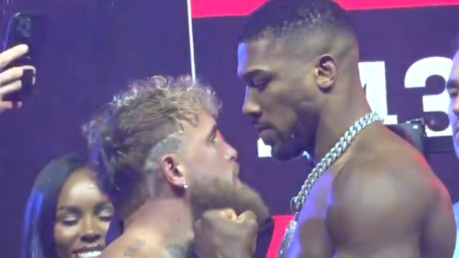 Si Anthony Joshua ay may timbang na 13 kg kaysa kay Jake Paul bago ang Netflix boxing match