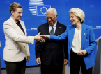 Ang mga pinuno ng Europa ay tumugon sa plano ng pautang ng EU sa Ukraine