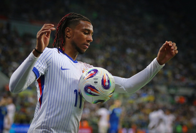 Tinanggihan ng FIFA ang petisyon ng France na alisin ang dilaw na card ni Michael Olise, nanganganib siyang suspindihin para sa semifinal