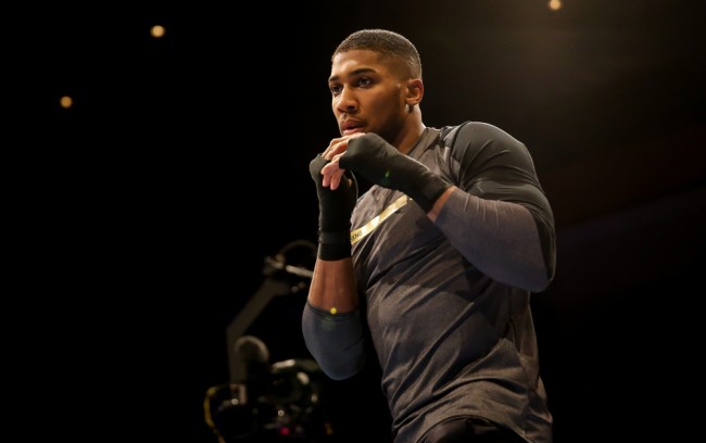 Anthony Joshua, bumalik sa pagsasanay matapos ang aksidente sa kotse