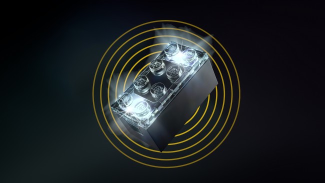 Sinabi ng LEGO na hindi nito tatalikuran ang tradisyunal na paglalaro sa kabila ng paglulunsad ng Smart Brick