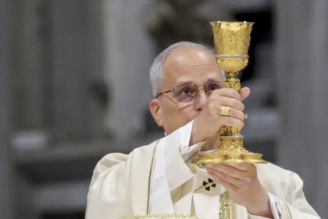 Papa Leo, pinagsabihan ang mga lider na may "mga kamay na puno ng dugo"