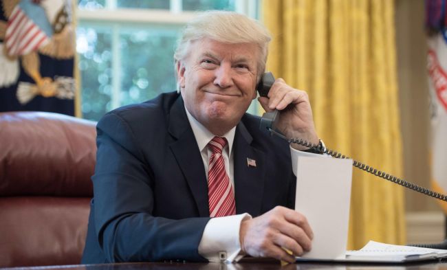 Inihayag ni Trump na nakipag-usap siya kay Putin: "Gusto niyang makita ang mga tao na tumigil sa pagkamatay"