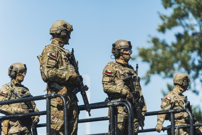 Poland, magdedeploy ng 10,000 sundalo para bantayan ang imprastraktura matapos ang serye ng pag-atake ng Russia