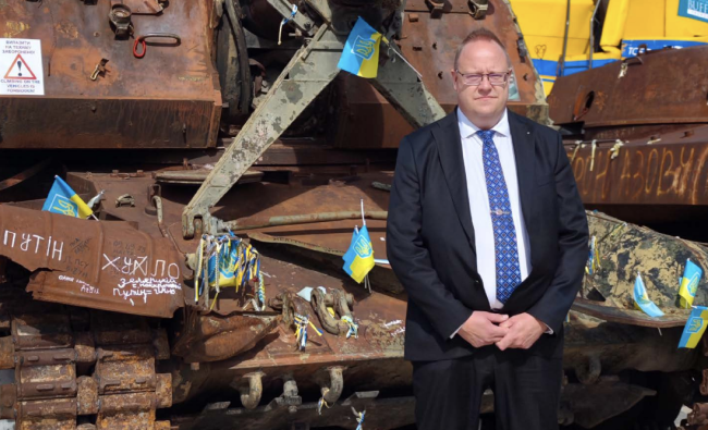 Nagbabala ang Estonia na muling itinatayo ng Russia ang militar nito para ilipat ang balanse ng kapangyarihan sa Europa