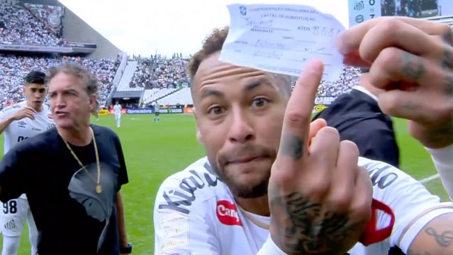 Si Neymar ay na-subbed off sa pamamagitan ng pagkakamali ng referee habang si Santos ay nagdusa ng isa pang tuwid na pagkatalo
