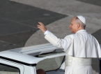Pope Leo nangako na patuloy na magsasalita laban sa digmaan matapos ang pag-atake ni Trump