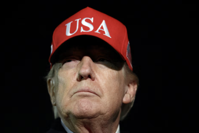 Ipinagpatuloy ni Trump ang kanyang digmaang pangkalakalan at nagpatupad ng mga bagong taripa sa 60 trading partners