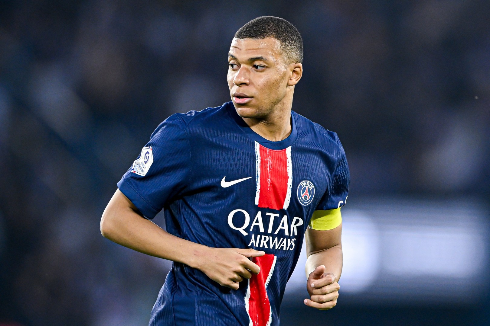Si Kylian Mbappé at ang kanyang mga abogado ay nagpaigting ng ligal na digmaan laban sa Paris Saint-Germain dahil sa hindi nabayaran na sahod