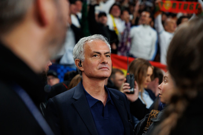 Si Mourinho ay may mga kondisyon na hindi mapag-uusapan upang sumali sa Real Madrid, kabilang ang pag-alis ng pitong manlalaro