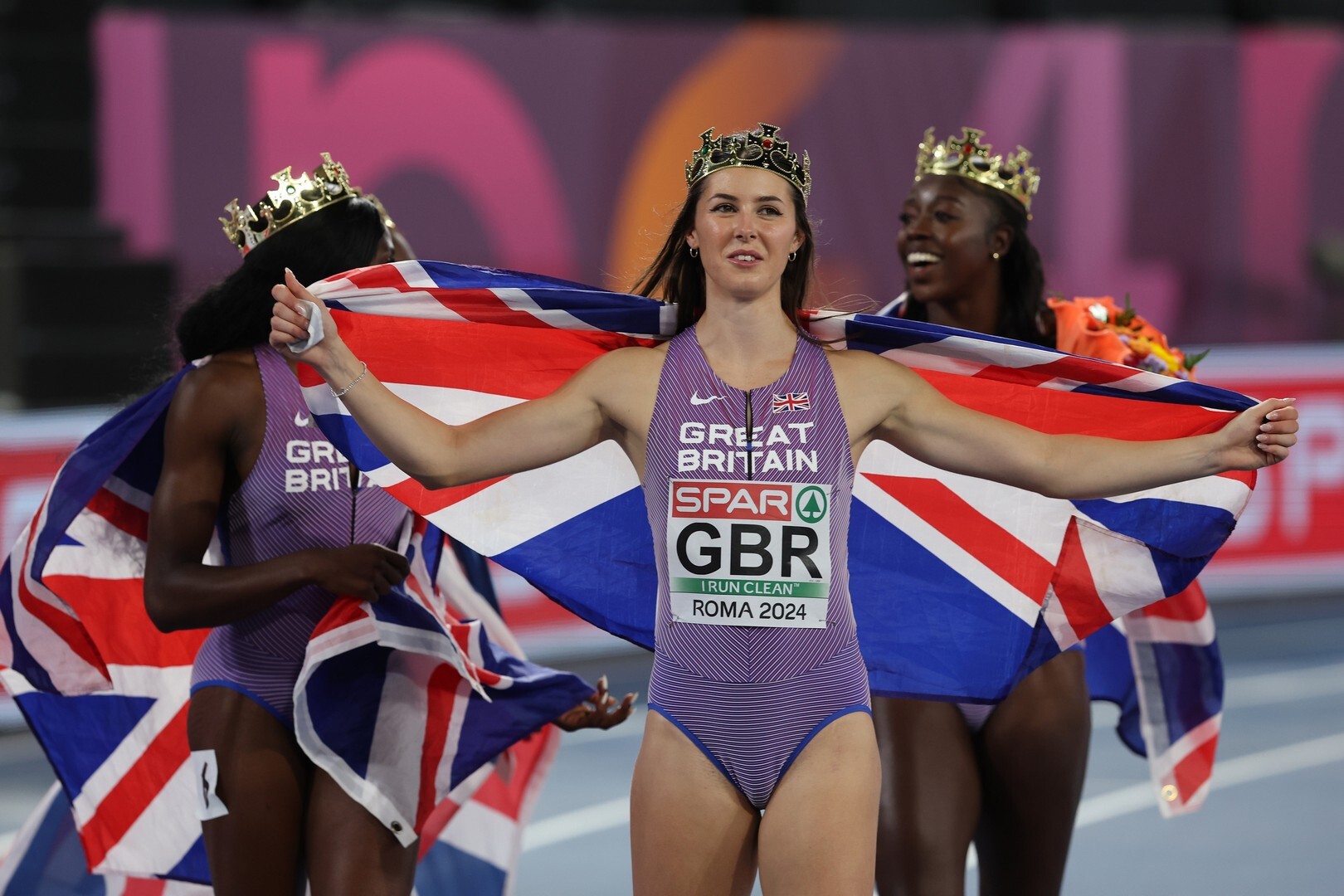 Si Amy Hunt mula Great Britain ang nanalo ng unang senior individual gold medal sa European Championships 100m