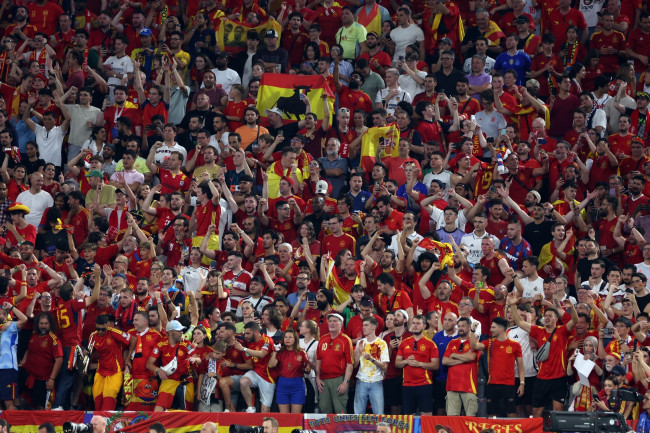 Ang FIFA ay nagsasagawa ng mga paglilitis sa pagdidisiplina laban sa Espanya dahil sa mga racist chants sa friendly match sa Egypt
