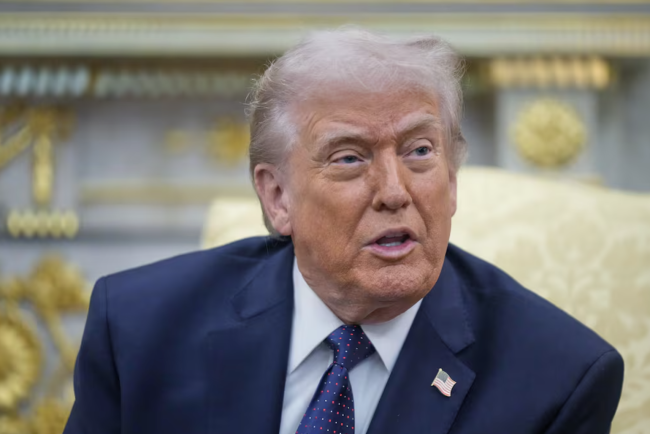 Sinabi ni Trump na maaaring i-escort ng US Navy ang mga tanker sa Strait of Hormuz