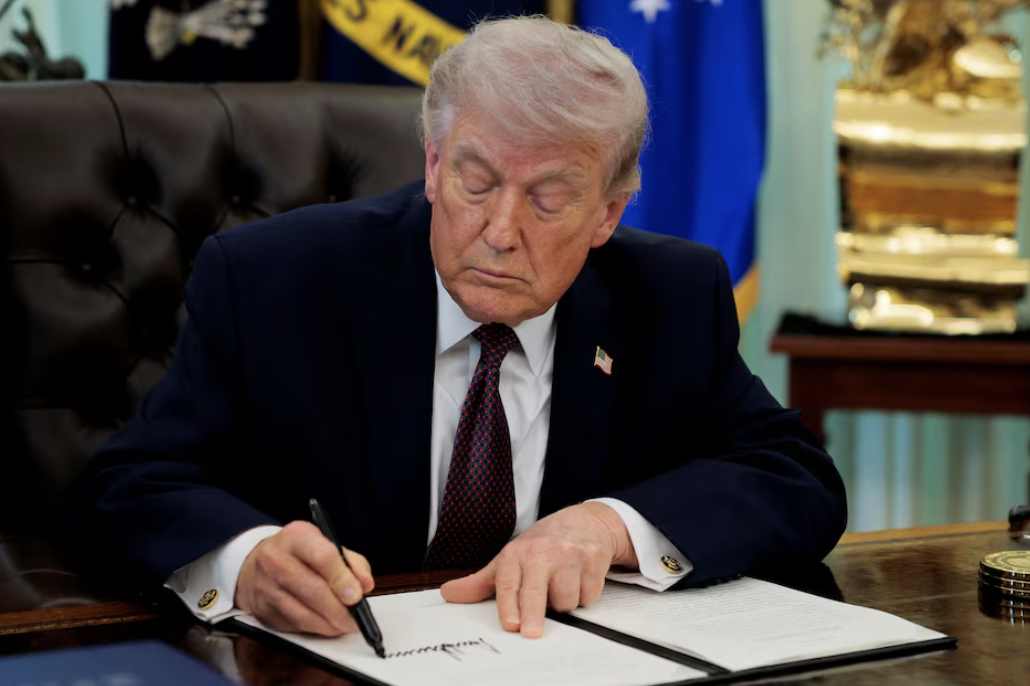 Sinabi ni Trump na mahigpit na isinasaalang-alang ng US ang paglabas sa NATO